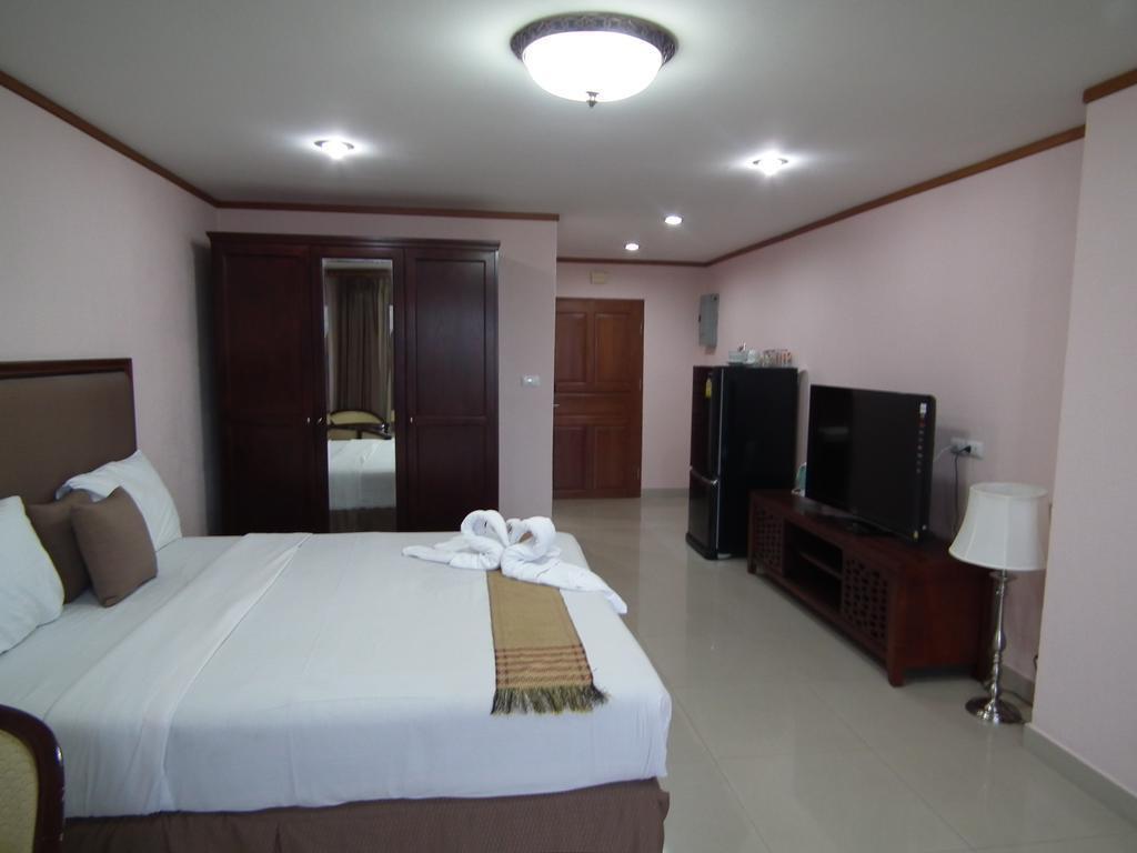 Apartamento Abricole At Pattaya Hill Exterior foto