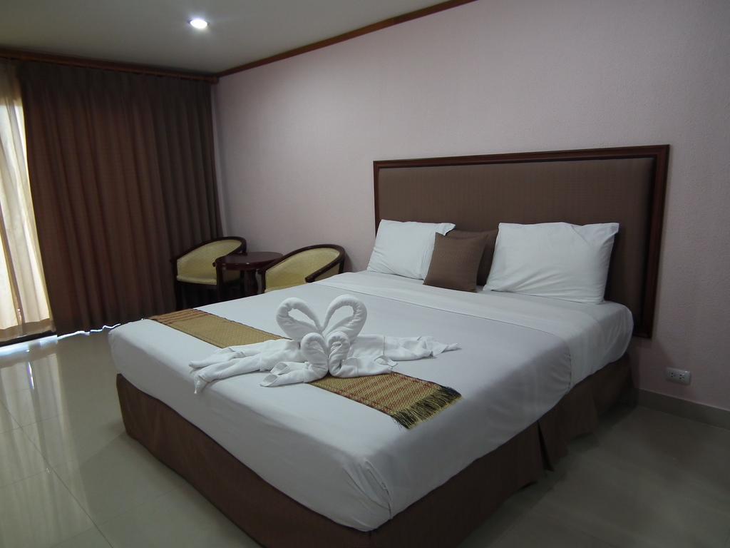 Apartamento Abricole At Pattaya Hill Exterior foto
