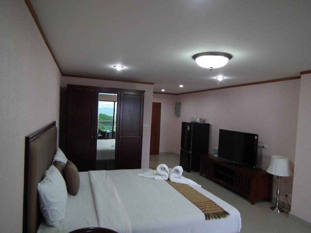 Apartamento Abricole At Pattaya Hill Exterior foto